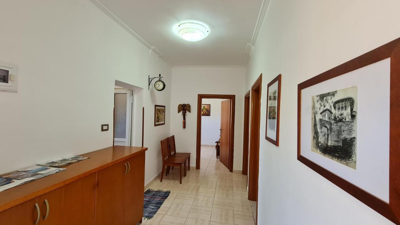 Village Home Next To The Sea ساراندا المظهر الخارجي الصورة